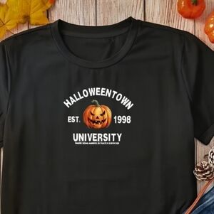 HALLOWEEN UNIVERSITY FALL/HALLOWEEN T-Shirt 🧙